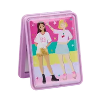 Sulankstomas veidrodėlis, Stilingos draugės
