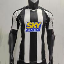 Juventus Retro 04-05 Namų futbolo marškinėliai Medium juoda/balta