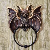 Halloween Bat Door Knocker Wall Decor Resin Door Window Hanging Ornament Unique Gothic Style Home Decoration Spooky Party