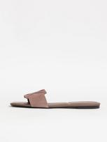 CALVIN KLEIN Moteriškos odinės basutės, SQUARE FLAT SANDAL EMBL SUEDE