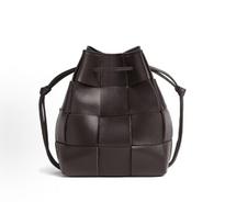 Bottega Veneta kibiro formos rankinė Intrecciato pintos odos su raišteliu tamsiai ruda kasdienė atsitiktinė kelionė į darbą 680218VCQC42132 Basic Set (Bag+Dust Bag) black
