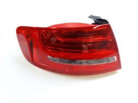 AUDI A4 allroad quattro Universalas Galinis kairės pusės žibintas Originalus 8K9945095