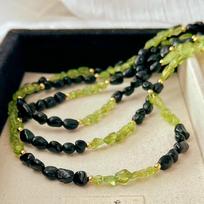 Vintage Natural Black Agate Peridot Contrasting Color Necklace Collarbone Chain