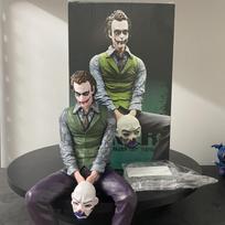 Naujas 24cm Džokeris Heath Ledger Veiksmo figūrėlė Sėdintis Žalias Rankinis Džokerio kaukės Automobilio lėlė Darbalaukio dekoracija Modelis Žaislas Vaikų dovanos