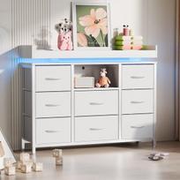 8 stalčių spintelė su LED apšvietimu, USB ir kintamosios srovės jungtimis, daiktadėžėmis, balta