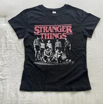 Jaunimo dydis Didelis Netflix Stranger Things Juodi marškinėliai Trumpomis rankovėmis M