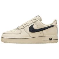 Nike Air Force 1 Low '07 LV8 Šviesiai chaki juoda HQ2037-200 42.5 white