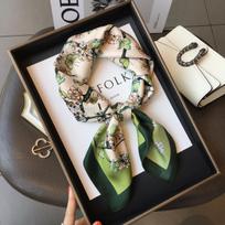 100% Natūralaus Šilko Kvadratinė Skara Moteriška Bandana Galvos Apdangalas Skaros Šaliai Kvadratu Kaklui Foulard Apklotai cachecol femme schals bufanda Real silk 68x68cm