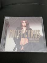 CD+DVD Miley Cyrus – Can't Be Tamed