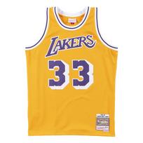 Mitchell & Ness NBA Swingman Jersey Los Angeles Lakers 1984-85 Kareem Abdul-Jabbar - Dydis M (SMJYAC18110-LALLTGD84KAB Marškinėliai)