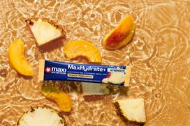 MaxHydrate+ Strength elektrolitų gėrimas su kreatinu Apelsinų skonio 8 x 20 g
