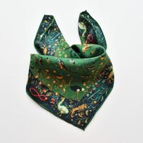 Karinės žalios spalvos prabangus natūralaus šilko moteriškas pavasarinis su paukščių raštu 100% tikro šilko tvilio šalikų skara skara kvadratinė 50cm bandana moteriai armijos žalia spalva