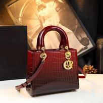 Crocodile pattern women's bag, new bag, leather messenger bag, luxury big-name high-end shoulder handbag. žalia