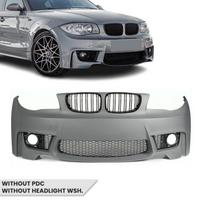 1M išvaizdos Priekinis Bamperis skirtas BMW E81 / E82 / E87 / E88, be PDC, be apiplovimų angų