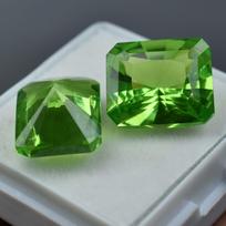 Natural Green Peridot 16.5ct Emerald Cut Certified Loose Gemstone 13.2 mm approx žalia