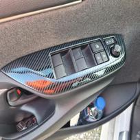 Skirta Toyota Yaris Cross     Durų langų valdymo jungiklių skydelio dangtelis Stiklo pakėlimo mygtukų rėmelio apdailos elementai Automobilio aksesuarai Brushed black LHD