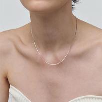 Extremely Slim S925 Pure Silver Cool Style Necklace for Men and Women, Ins Light Luxury Bright Silver Snake Bone Chain, 1MM Stacked for Wearing 40cm