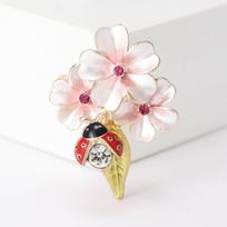 Cute Versatile Oil Drip Flower Ladybug Brooch Fashion Flower Corsage Corner Buckle Women'S Accessories Pin gray