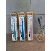 Jordan Ypač minkštas vaikiškas dantų šepetėlis 5-10 metų vaikams Green Clean Kids 5-10 Toothbrush Extra Soft Green