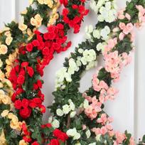 Dirbtinė žalia lapų girlianda luboms ir vamzdžiams dekoruoti 9 Red Roses (1 piece)