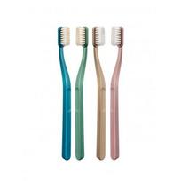 Jordan Minkštas dantų šepetėlis Green Clean Soft Toothbrush Green