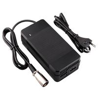 58,8V 3A ličio akumuliatoriaus įkroviklis 52V elektriniam paspirtukui E-bike įkroviklis 14S ličio jonų akumuliatorių paketui su 3 kontaktų XLR jungtimi EU