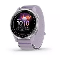 Išmanusis laikrodis Garmin Approach® J1, sidabrinis aliumininis korpusas su alyvos spalvos „ComfortFit“ medžiaginiu dirželiu | 010-03898-10