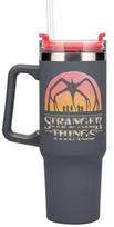 Paladone Stranger Things Sandarus Puodelis su šiaudeliu | 900 ml