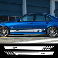 2 vnt. Automobilio durų šoninių sijonų lipdukai BMW E39 Automobilio priedai Kėbulo apdailos grafika Racing Sport apdaila Vinilinė plėvelė Colorful Laser