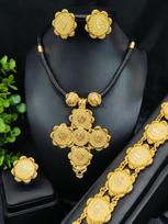 Daugia kultūrinis nuotakos papuošalų rinkinys: Karoliai, Auskarai, Apyrankė ir Žiedas 24k Gold Plated
