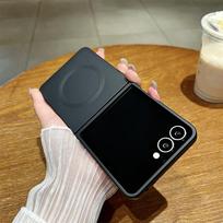 Liquid Silicone Soft Magnetic Phone Case for Samsung Galaxy Z Flip 7 FE 6 5 4 3 5G Wireless Charging Shockproof Protection Cover Galaxy Z Flip5 black