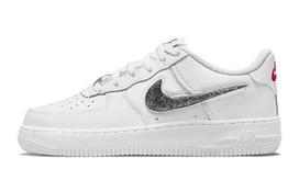 Nike Air Force 1 Low LV8 Baltas Metalinis Sidabrinis DC9651-100 35.5