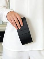 Prada Juodo PU Odos Akinių Dėklas juoda