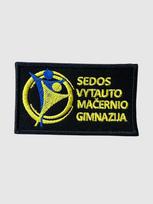 Sedos Vytauto Mačernio gimnazijos embelma, EMBLEMA: Emblema su prisiuvimu