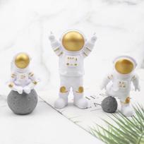 Plastikinis astronautas, kosmoso tema, torto dekoravimo rinkinys (3 gabaliukai) vaikų gimtadieniams white