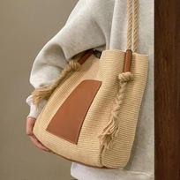 Large Capacity Hand Woven Tote Bag for Women In Summer Versatile and Niche Design Single Shoulder Armpit Bag beige