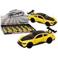 Žaislinis geltonas sportinis automobilis
