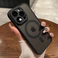 iPhone 15 dėklas su MagSafe magnetu ir kamerų stikliukais, Juodas