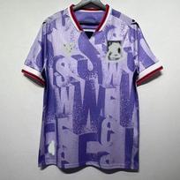 Retro 25-26 išvykos trečiadienio trumpomis rankovėmis futbolo marškinėliai Extra Large šviesiai violetinė spalva