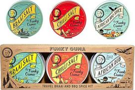 "Funky Ouma" prieskonių dovanų rinkinys - 3 Braai druskos 90g, aitriosios paprikos druskos 90g ir afrikietiškos BBQ 55g - Pietų Afrikos gurmaniški prieskoniai stilingoje dėžutėje - BBQ trintuvai ir grilio dovana vyrams ir gurmanams