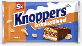 "Knoppers Peanut Bar" - 1 x 200 g (5 batonėliai) - Šokoladinis batonėlis su pieno ir žemės riešutų kremu, smulkintais sūriais žemės riešutais, karamele ir pieniniu šokoladu