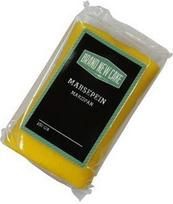 BrandNewCake® Marcipanas 1:3 - geltonas - 250 g - puikiai tinka tortų dekoravimui ir kepimui