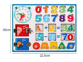 Medinė manipuliacinė mokomoji lenta su matematikos skaičiais ir laikrodžiu