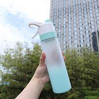 700 ml vandens butelis mergaitėms lauko sporto ir kūno rengybos vandens puodelis didelės talpos purškiamas butelis BPA be gėrimų kelioniniai buteliai 0.7L