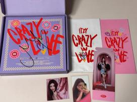 ITZY Chaeryeong pasirašytas naudotas albumas