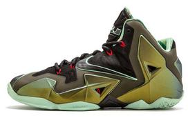SNike LeBron 11 King's Pride Men's 616175-700 44.5