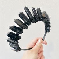 Varnas | Juodojo krištolo kvarco gotikinė karūna nuotakai, raganos karūna, Wicca gotikinė, cosplay, Malefisentės tiara, nuotakos galvos papuošalas
