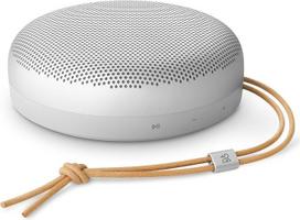 "Bang & Olufsen Beosound A1" (3 kartos) nešiojamasis vandeniui atsparus "Bluetooth" garsiakalbis su 3 mikrofonais, sertifikuotas kaip "Cradle to Cradle" - natūralus aliuminis