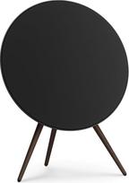 "Bang & Olufsen Beosound A9 (5th Gen)" - "Bluetooth" garsiakalbis namams, galingas grindinis garsiakalbis su kambarį užpildančiu garsu, ikoniniu dizainu ir elegantiškomis ąžuolinėmis kojelėmis - juodas antracitas