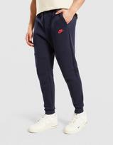 NIKE KELNĖS TECH FLEECE JOGGER